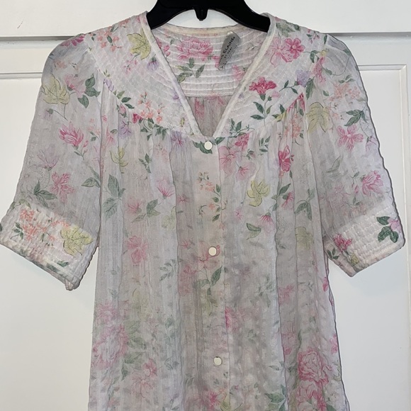 Miss Elaine house coat - Picture 2 of 13